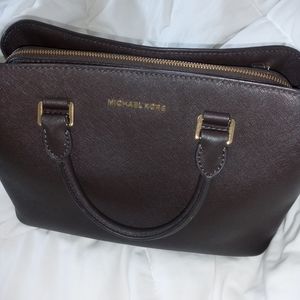 Michael Kors jet set handbag